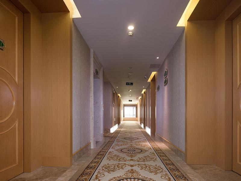 Vienna 3 Best Hotel Dongguan Liaobu Veicle City エクステリア 写真